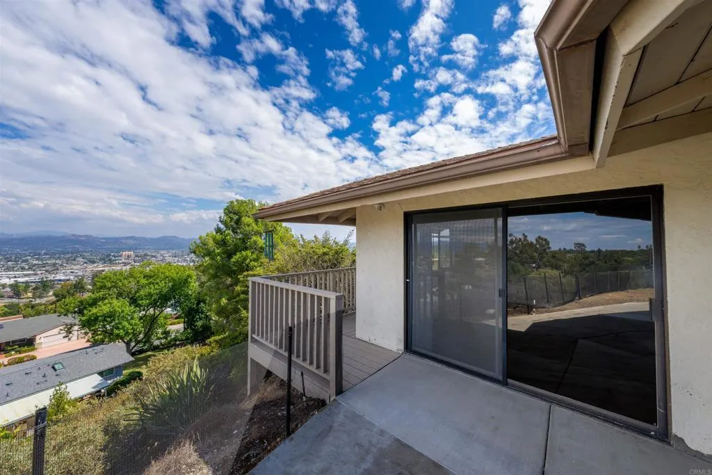 https://cdn.realtyfeed.com/cdn/127/306553354/d77c6c78a5b904b5f31b54602904a4f8.webp