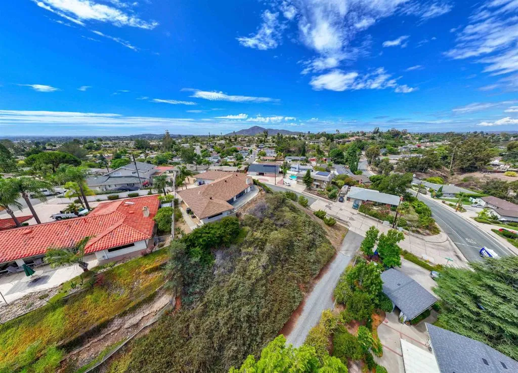 https://cdn.realtyfeed.com/cdn/127/306553354/dadbd89358bc9f81c69249941b77ff22.webp