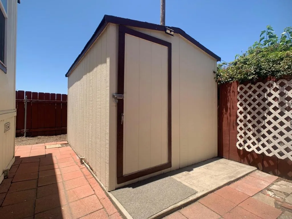 https://cdn.realtyfeed.com/cdn/127/306553366/7ba57ba051635e816bd3837c54dbbd4e.webp