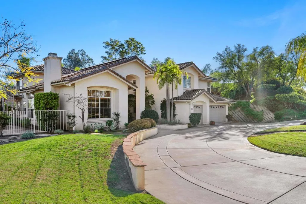 https://cdn.realtyfeed.com/cdn/127/306553417/051db3fcf61bdaf786708a7776a2760c.webp