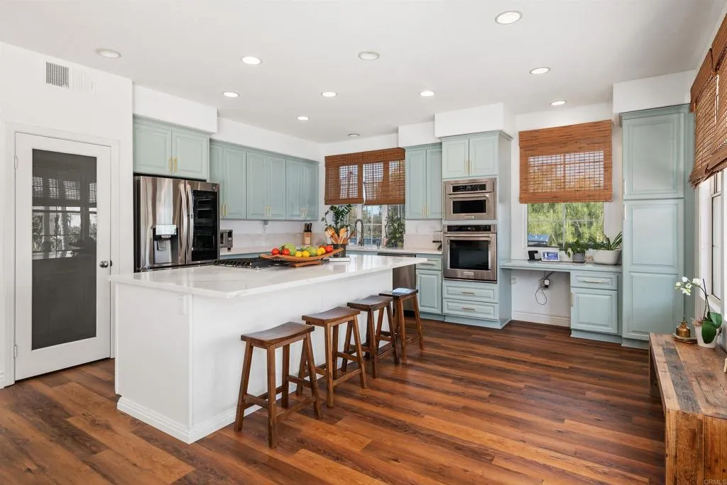 https://cdn.realtyfeed.com/cdn/127/306553417/fb1f49ee661ee0e1fc9dc43704715620.webp