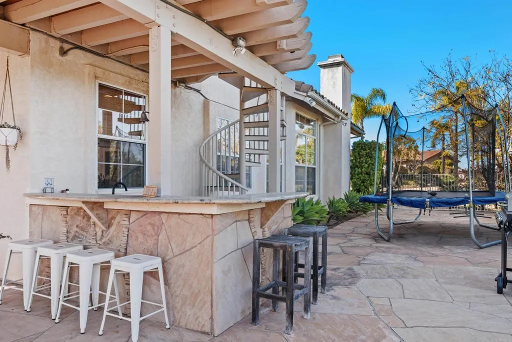 https://cdn.realtyfeed.com/cdn/127/306553417/fee51d8cb32f81cd54015deee03e31fb.webp