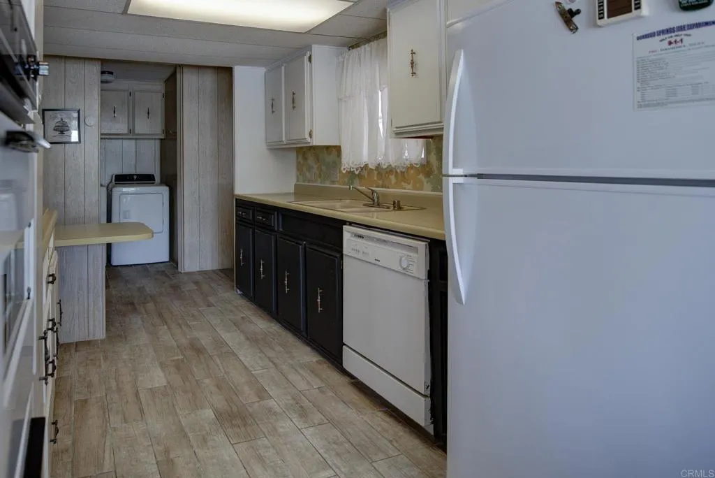 https://cdn.realtyfeed.com/cdn/127/306553438/32906e5491f3edd9f9d10775cffc116b.webp