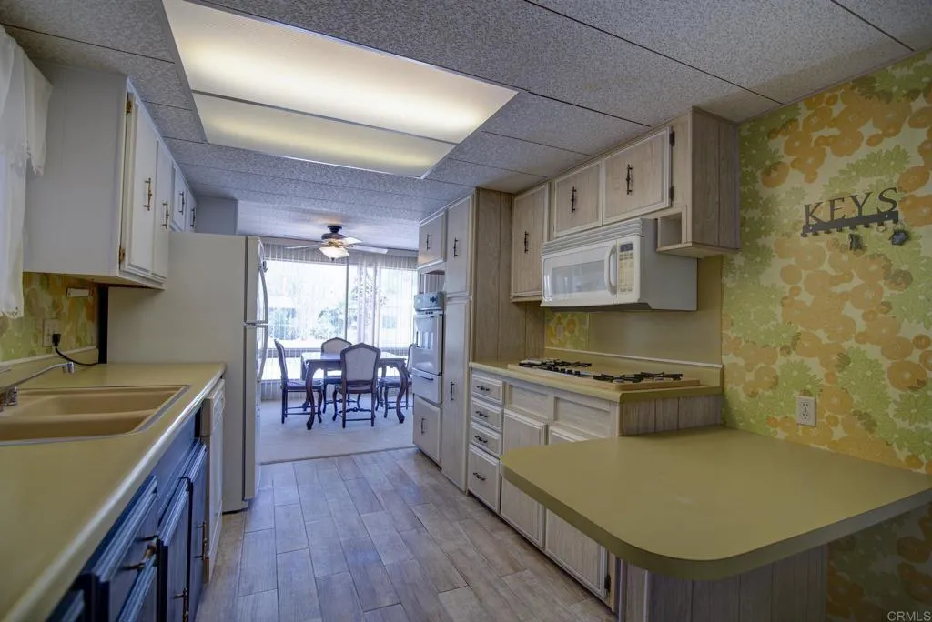 https://cdn.realtyfeed.com/cdn/127/306553438/4e9733af9b5c32b0795823ba20b47e79.webp