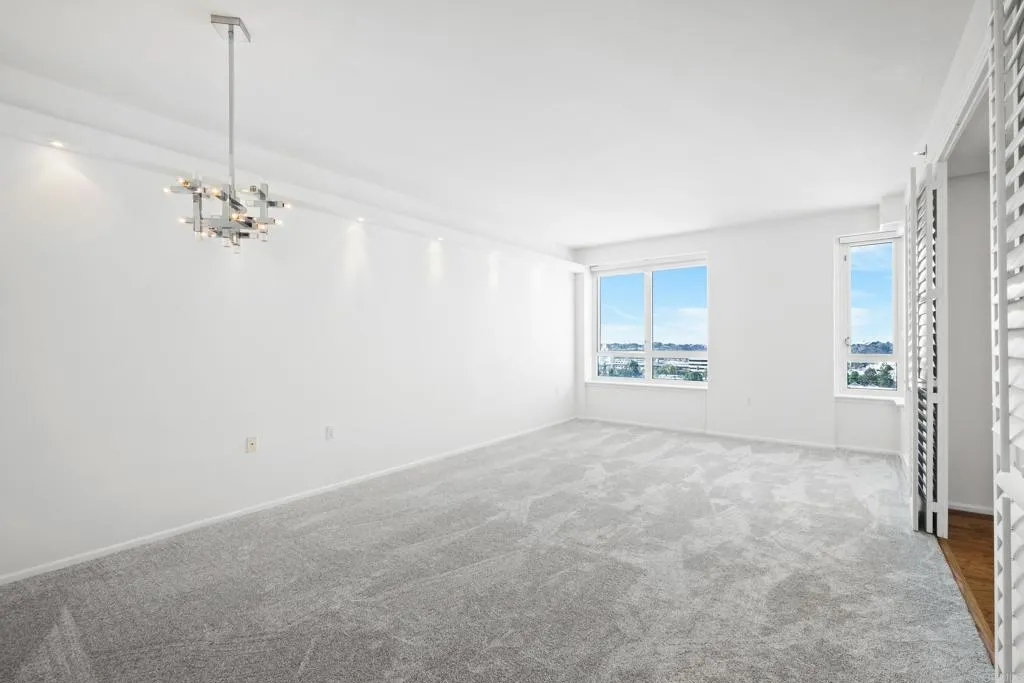 Photo #4: NDP2509408 Listing 