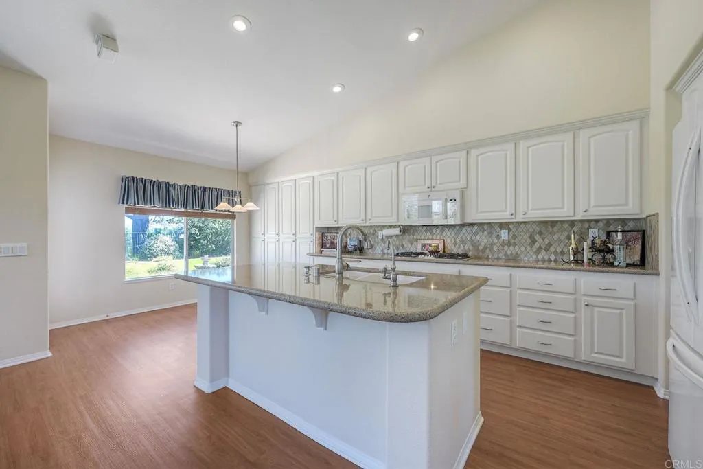 https://cdn.realtyfeed.com/cdn/127/306553480/d1a8feee20e45b135f266d1e151ce69b.webp