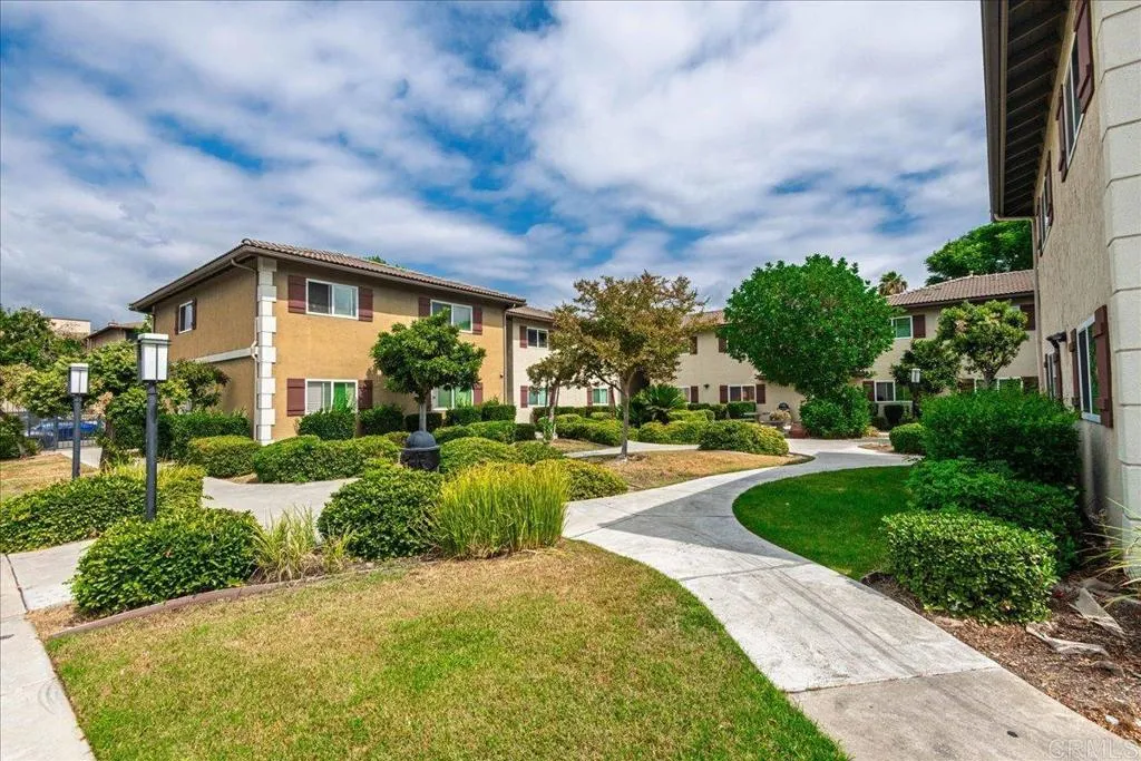 https://cdn.realtyfeed.com/cdn/127/306553491/f3925335b827687d7b8857baaf6d76bc.webp