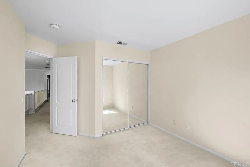 https://cdn.realtyfeed.com/cdn/127/306553524/07cd3ae092e4df4ceacb0a0fea560b50.webp