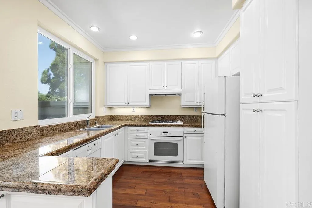 https://cdn.realtyfeed.com/cdn/127/306553524/f97c93edd72cedfbec2f4669326fdcc5.webp