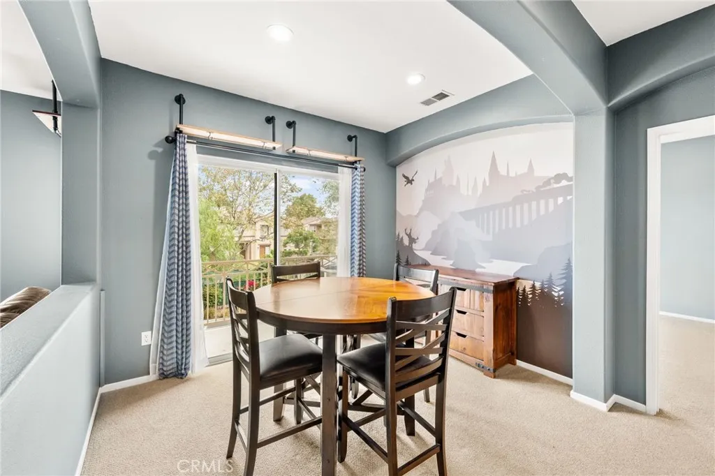 https://cdn.realtyfeed.com/cdn/127/306553525/406cced88a32cc4693926bd44c15d1c3.webp