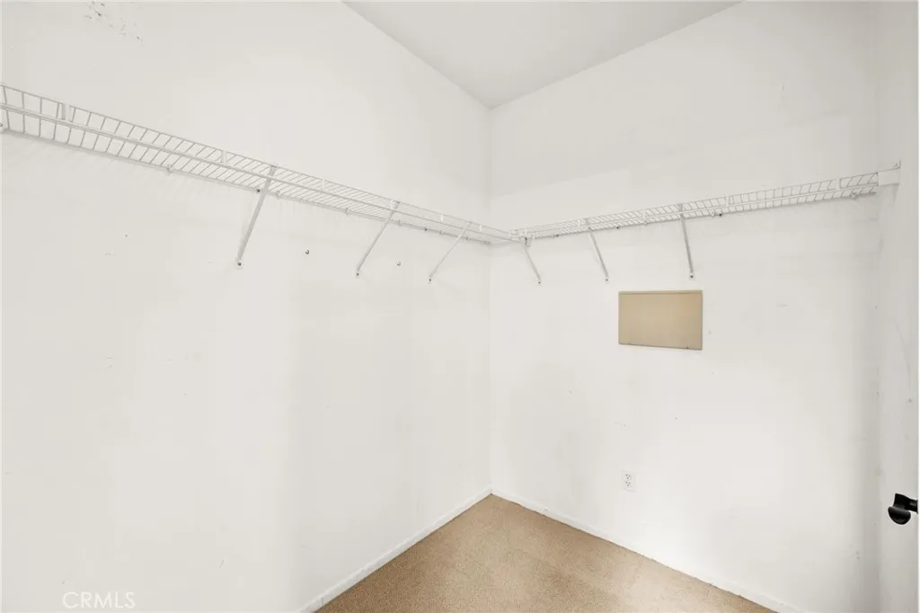 https://cdn.realtyfeed.com/cdn/127/306553525/55b8d35382567dfa017a616407c26a81.webp