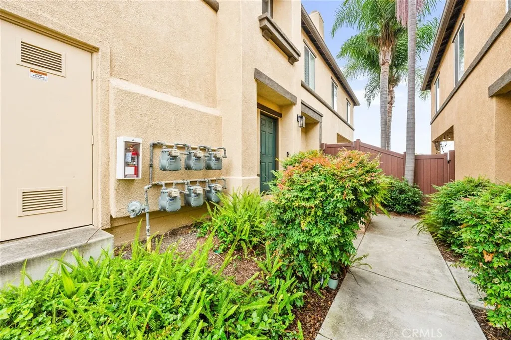 https://cdn.realtyfeed.com/cdn/127/306553525/8bf0a484c0e24383c8421e5ca973a964.webp