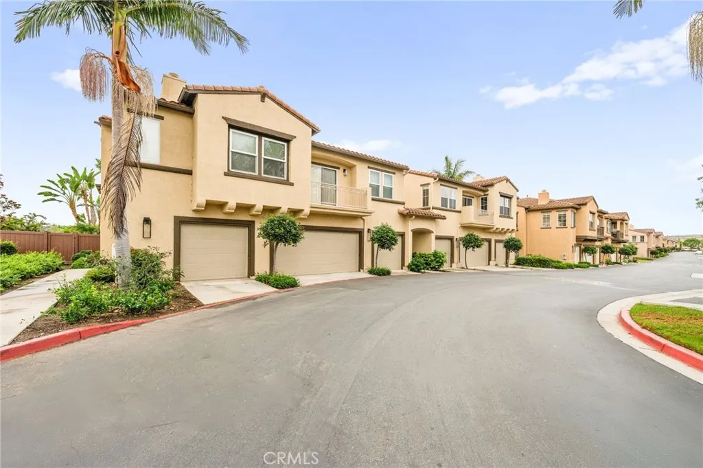 https://cdn.realtyfeed.com/cdn/127/306553525/8c44e697f7e3daa9f2c0155f7cccdc38.webp