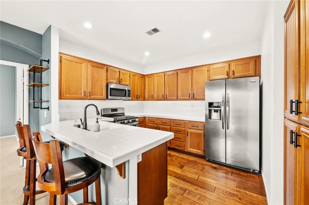 https://cdn.realtyfeed.com/cdn/127/306553525/a1c632693f7daa2aa77a3cec8d4556ca.webp