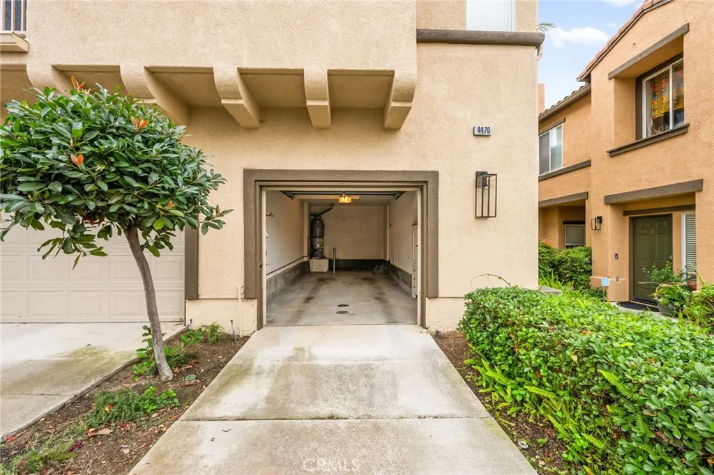 https://cdn.realtyfeed.com/cdn/127/306553525/b0418fbdebd6936ed371d7766b2c5966.webp