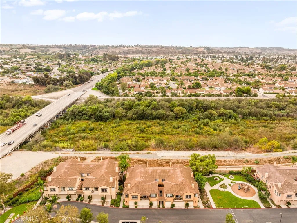 https://cdn.realtyfeed.com/cdn/127/306553525/e85f688dd82dbb97e7e423a8ee6ce8a0.webp