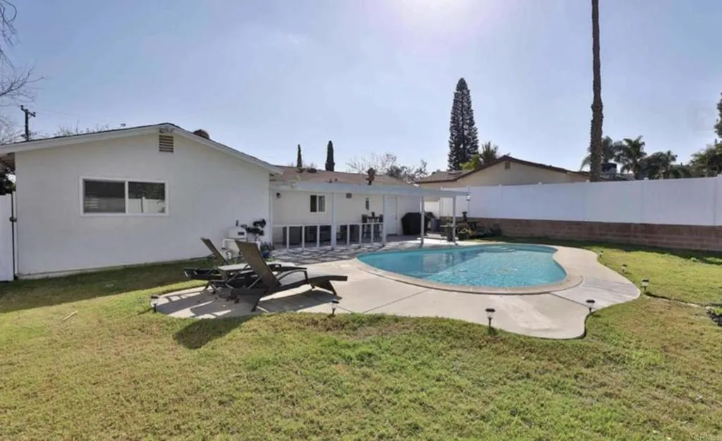 https://cdn.realtyfeed.com/cdn/127/306553539/17cf65d17ad49618d364c29e6f1e1662.webp