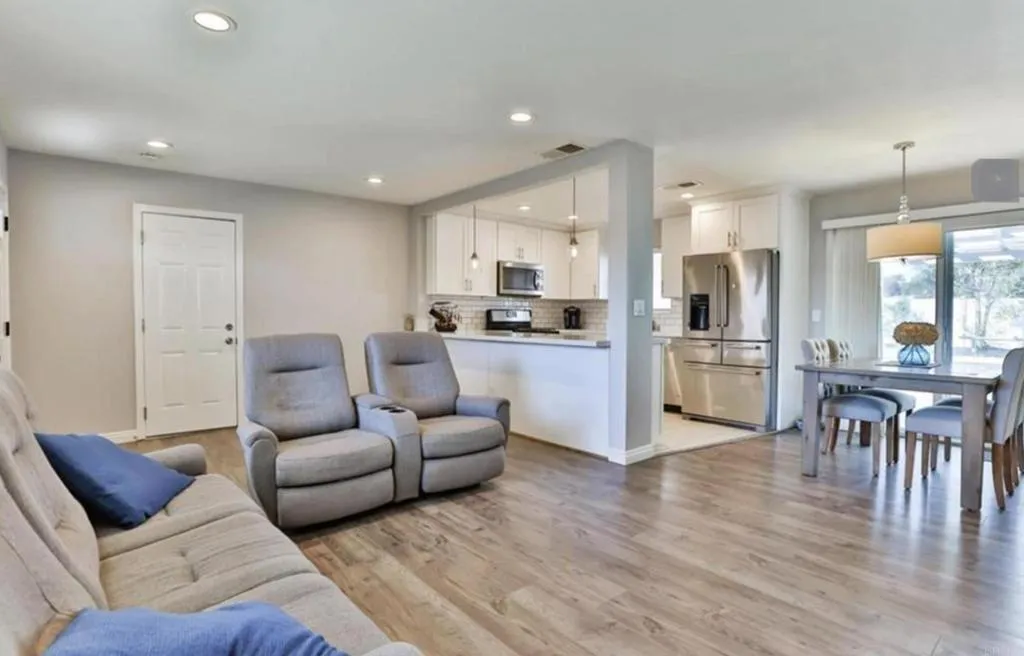 https://cdn.realtyfeed.com/cdn/127/306553539/8e231a2ac8af6dd0994d32ea8e9f370c.webp