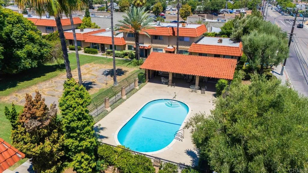 https://cdn.realtyfeed.com/cdn/127/306553592/72621d20996066d67c4efc6f55576c06.webp