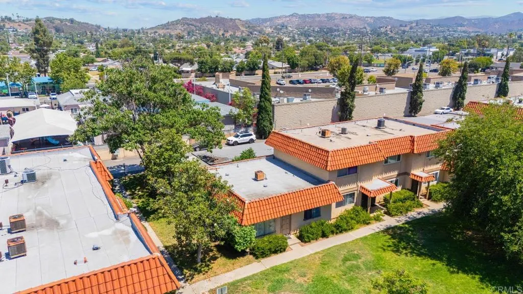 https://cdn.realtyfeed.com/cdn/127/306553592/ede5f575c634287a5a6df2eb0cfd6b74.webp