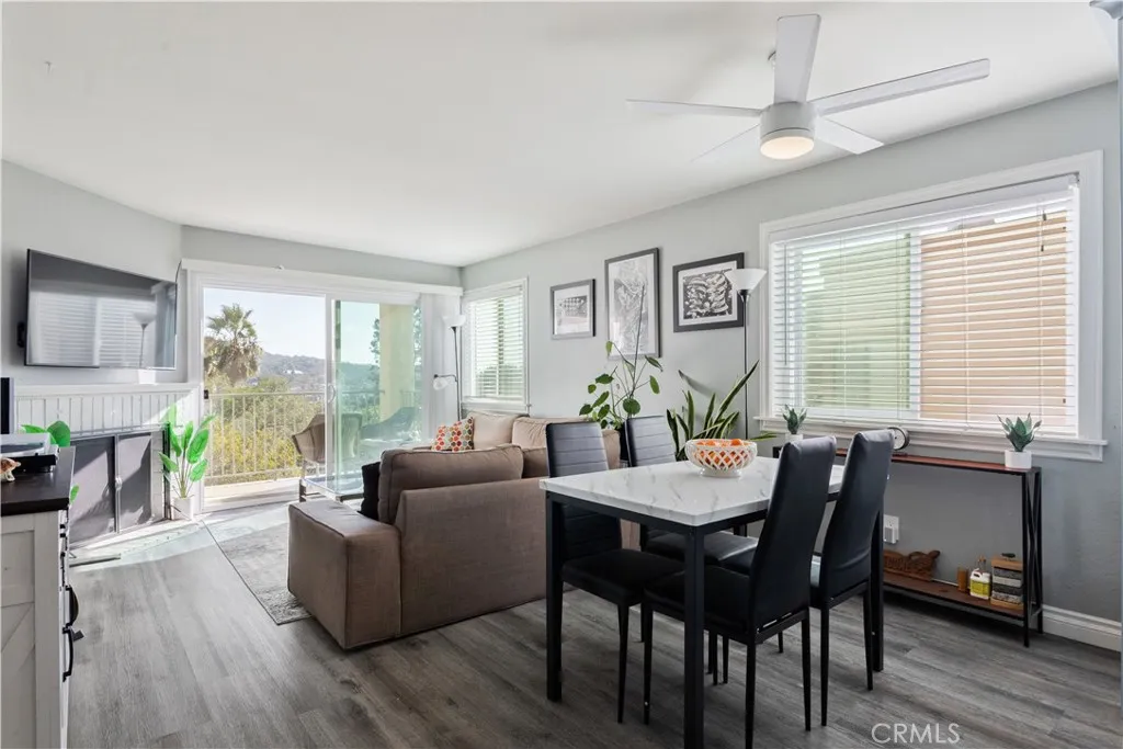 https://cdn.realtyfeed.com/cdn/127/306553621/1a4215282686c9cdb3e71046c7eee8f2.webp
