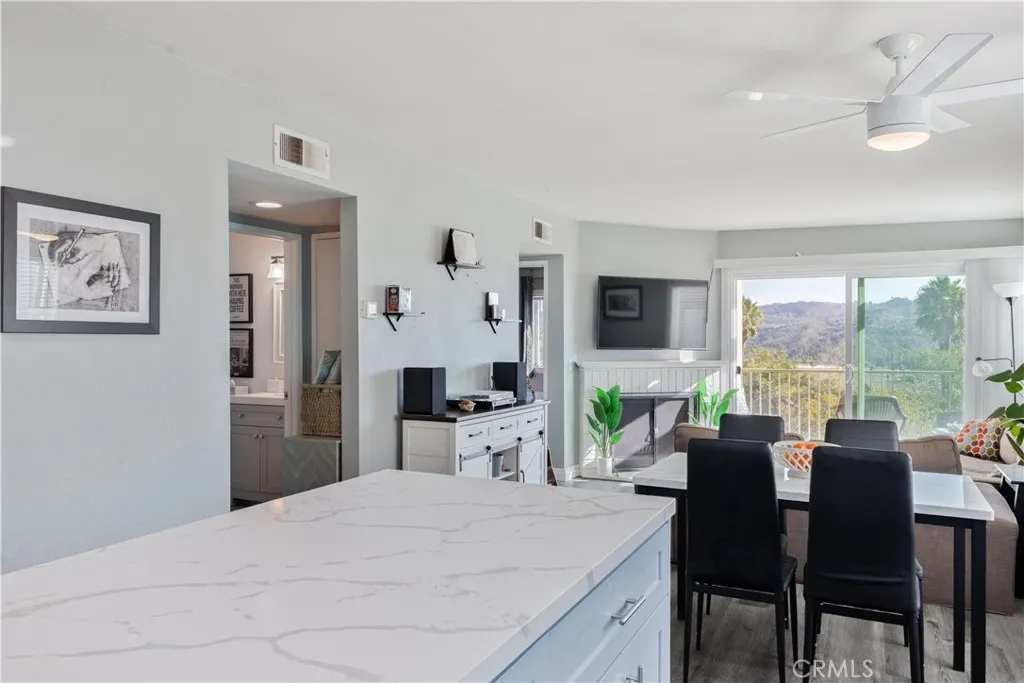 https://cdn.realtyfeed.com/cdn/127/306553621/2f3c2cc3a394d9ddbf9f8c5e66bc18a6.webp