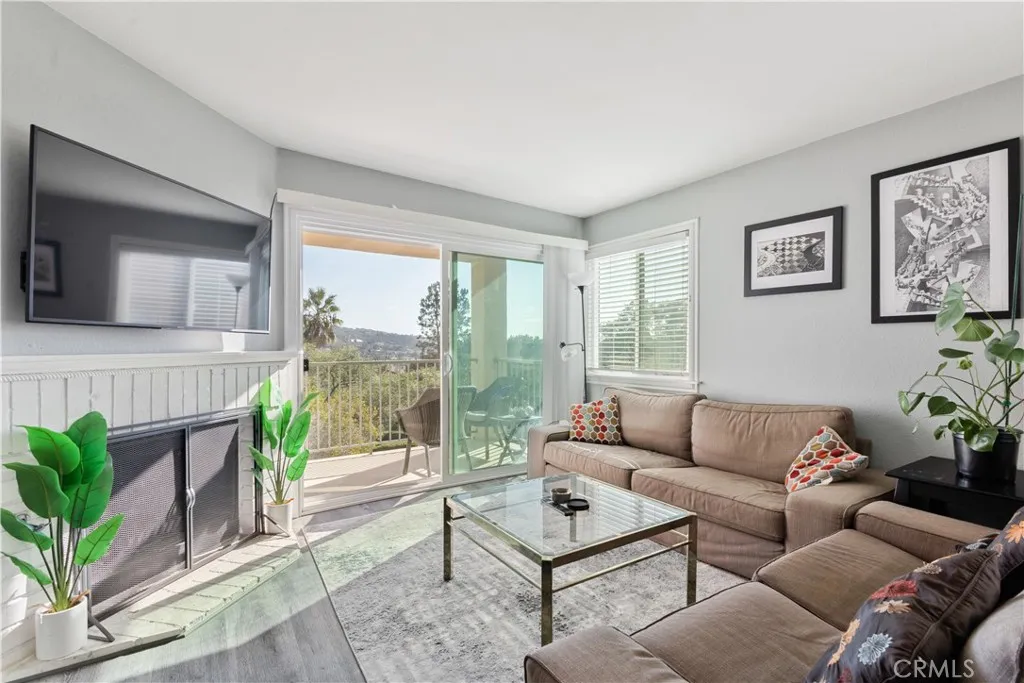 https://cdn.realtyfeed.com/cdn/127/306553621/3314dc539e5f157e591fa4480f576064.webp