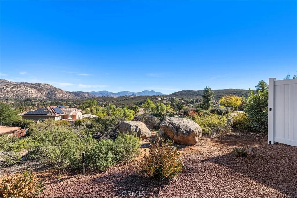 https://cdn.realtyfeed.com/cdn/127/306553649/184060a1c6539d8c6e8c4bd3bffd8153.webp