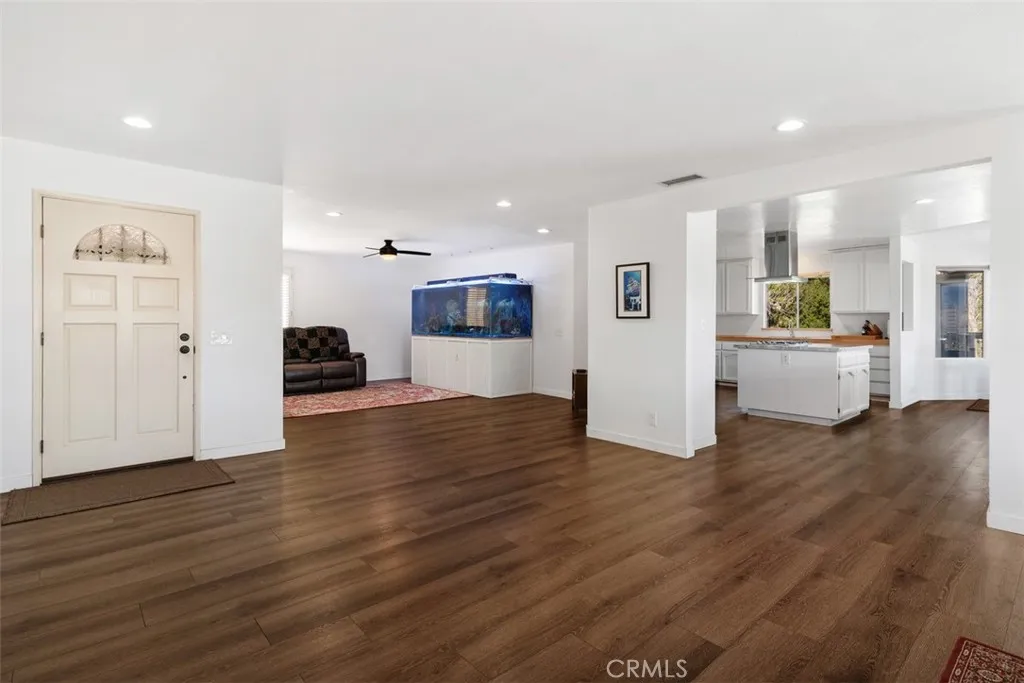 https://cdn.realtyfeed.com/cdn/127/306553649/f89baba7a3eb02abc419a867d9acb4fb.webp