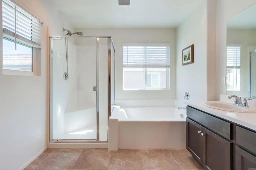 https://cdn.realtyfeed.com/cdn/127/306553681/151dd3bdf9c445f1d950efb7693b940d.webp