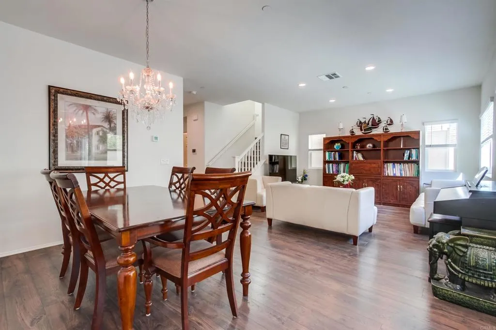 https://cdn.realtyfeed.com/cdn/127/306553681/182b78697c51b496f4a7cccdb15770ab.webp