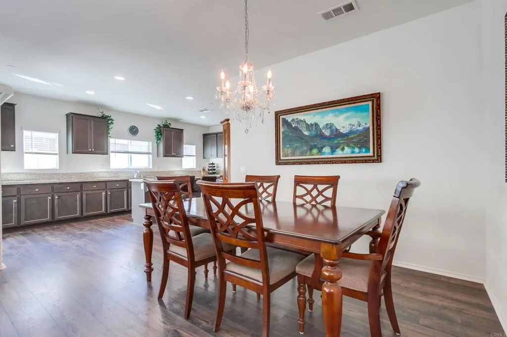 https://cdn.realtyfeed.com/cdn/127/306553681/3517e7c5b7cc8b57d97e4f6a9eec70a4.webp