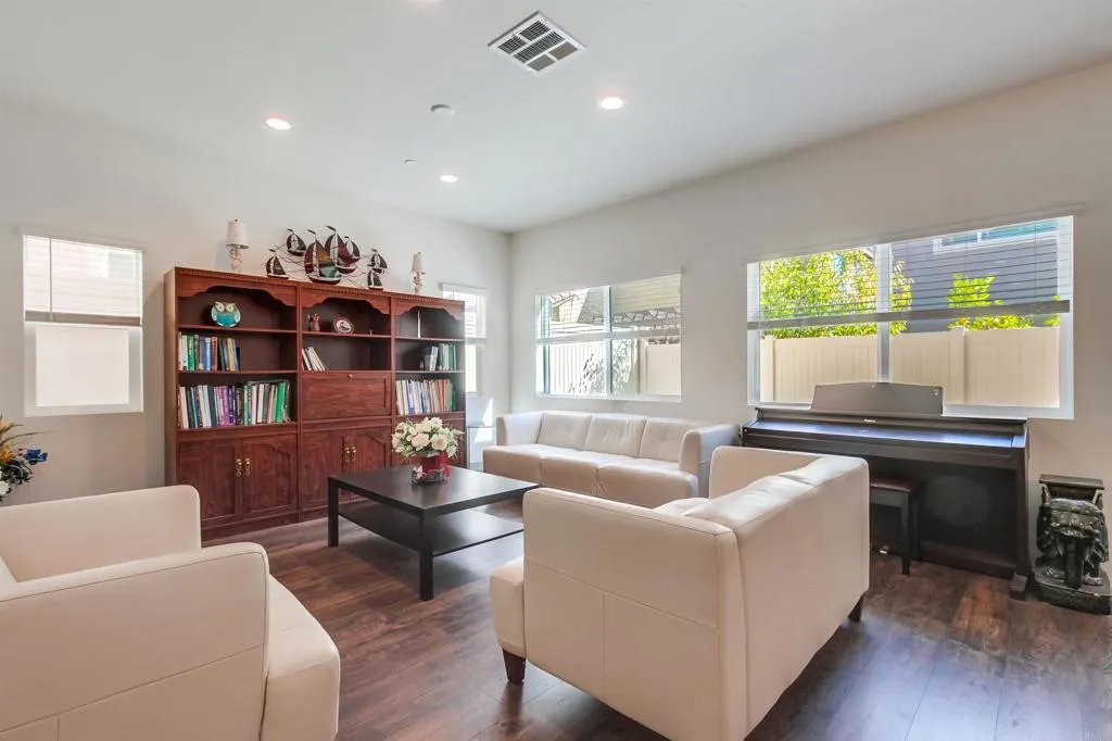 https://cdn.realtyfeed.com/cdn/127/306553681/692016d6aebb77d46e414444bb4242cf.webp