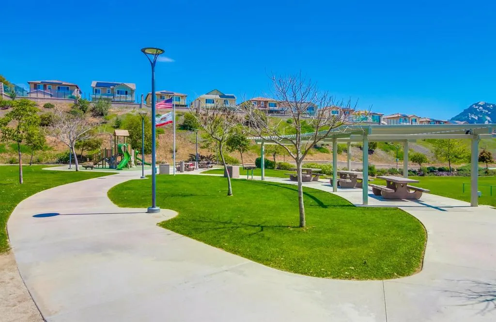https://cdn.realtyfeed.com/cdn/127/306553681/820eddc1f7fc7da5d1aaa7fd33c44dfb.webp