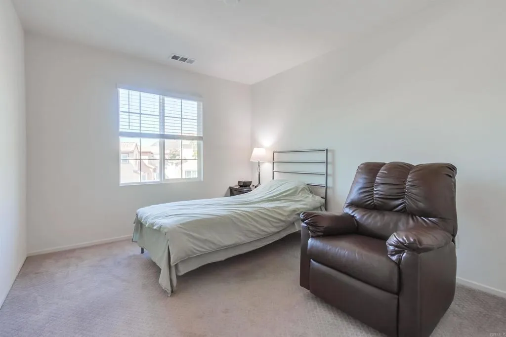 https://cdn.realtyfeed.com/cdn/127/306553681/865fb04ac25e5abb6d92566eecfbe38c.webp