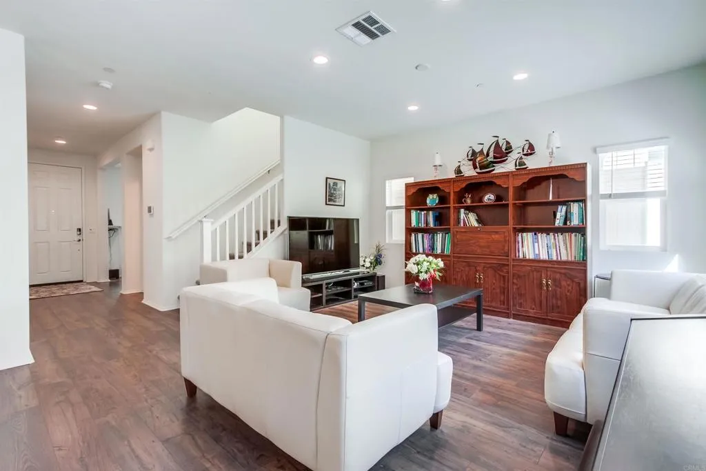 https://cdn.realtyfeed.com/cdn/127/306553681/960b5d87a207848f1113d956c5fe93af.webp