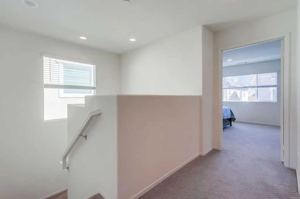 https://cdn.realtyfeed.com/cdn/127/306553681/974d0f437c7b1cf64be1359e8035b275.webp