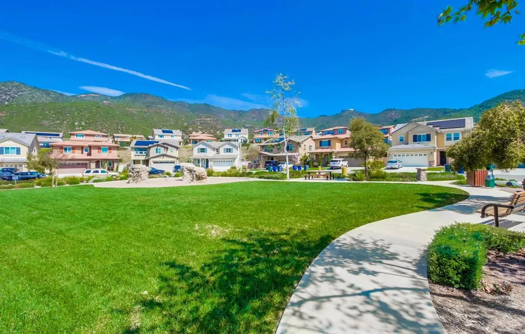 https://cdn.realtyfeed.com/cdn/127/306553681/b5aa5fa0217b58677b8937e8bc13c8dc.webp