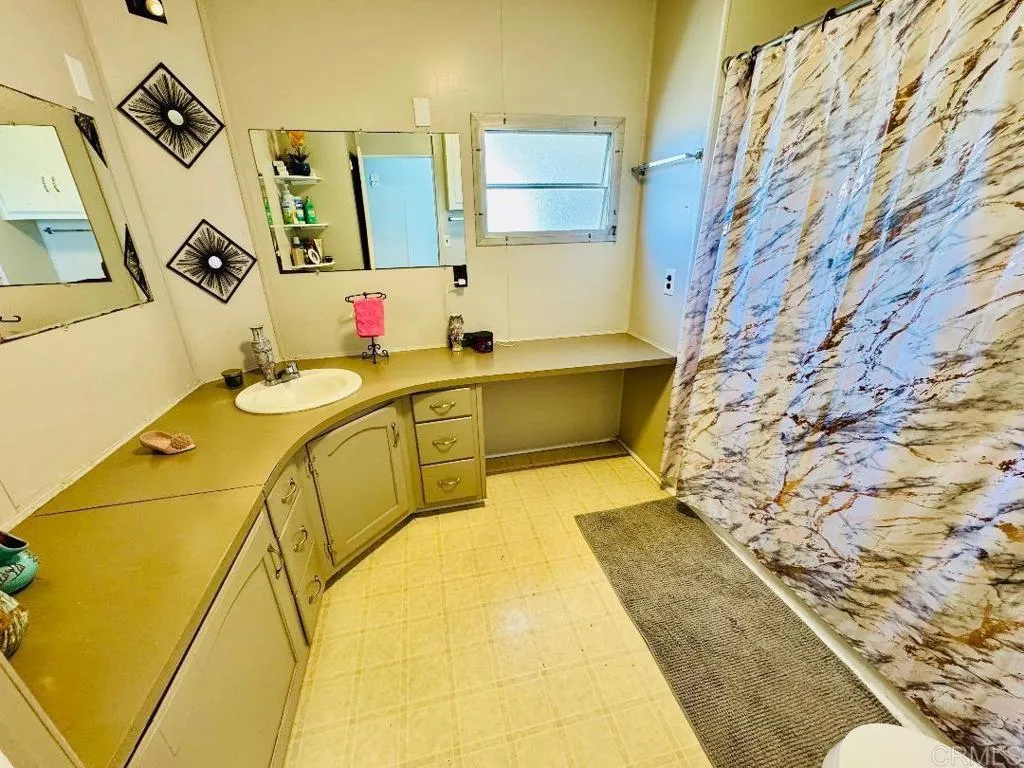https://cdn.realtyfeed.com/cdn/127/306553693/57243796f3ee75cf0be9f10382f517e7.webp