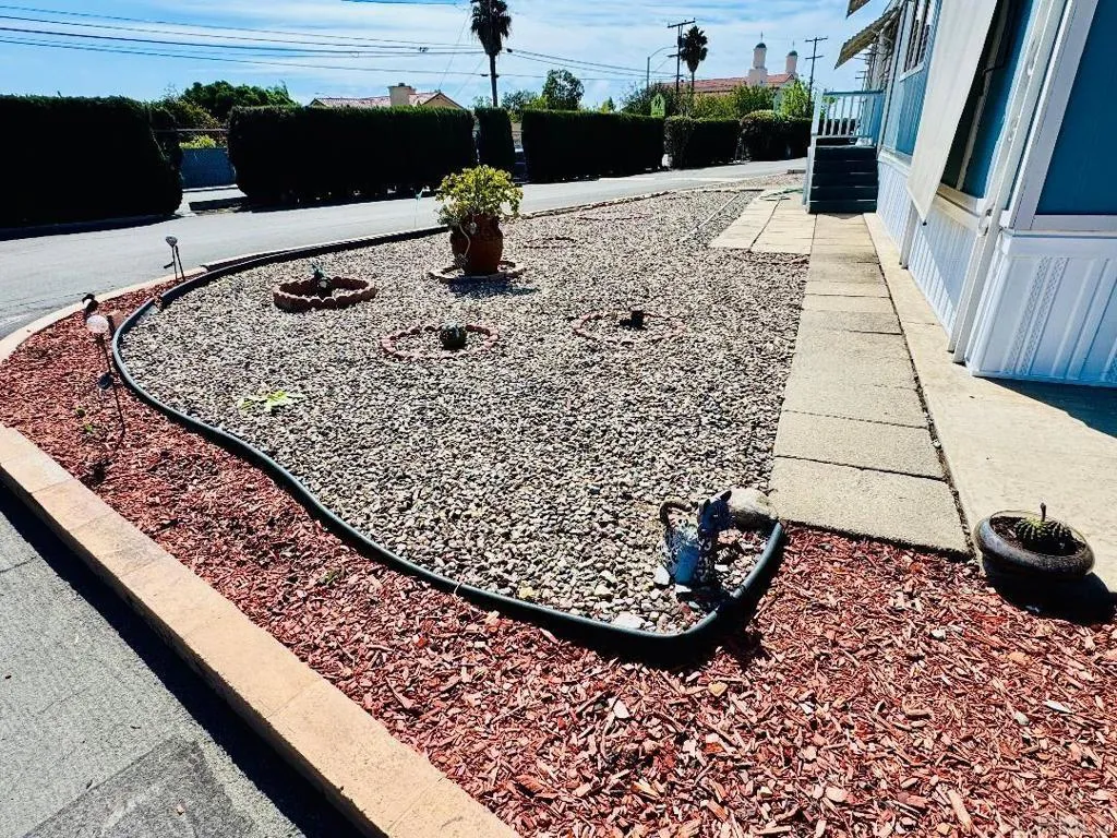 https://cdn.realtyfeed.com/cdn/127/306553693/97b2f4c352a44279c145d2866d5c1a82.webp