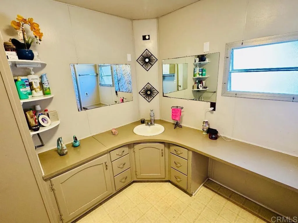 https://cdn.realtyfeed.com/cdn/127/306553693/9f03f0b9db3378ffa8dc16349b69e9aa.webp