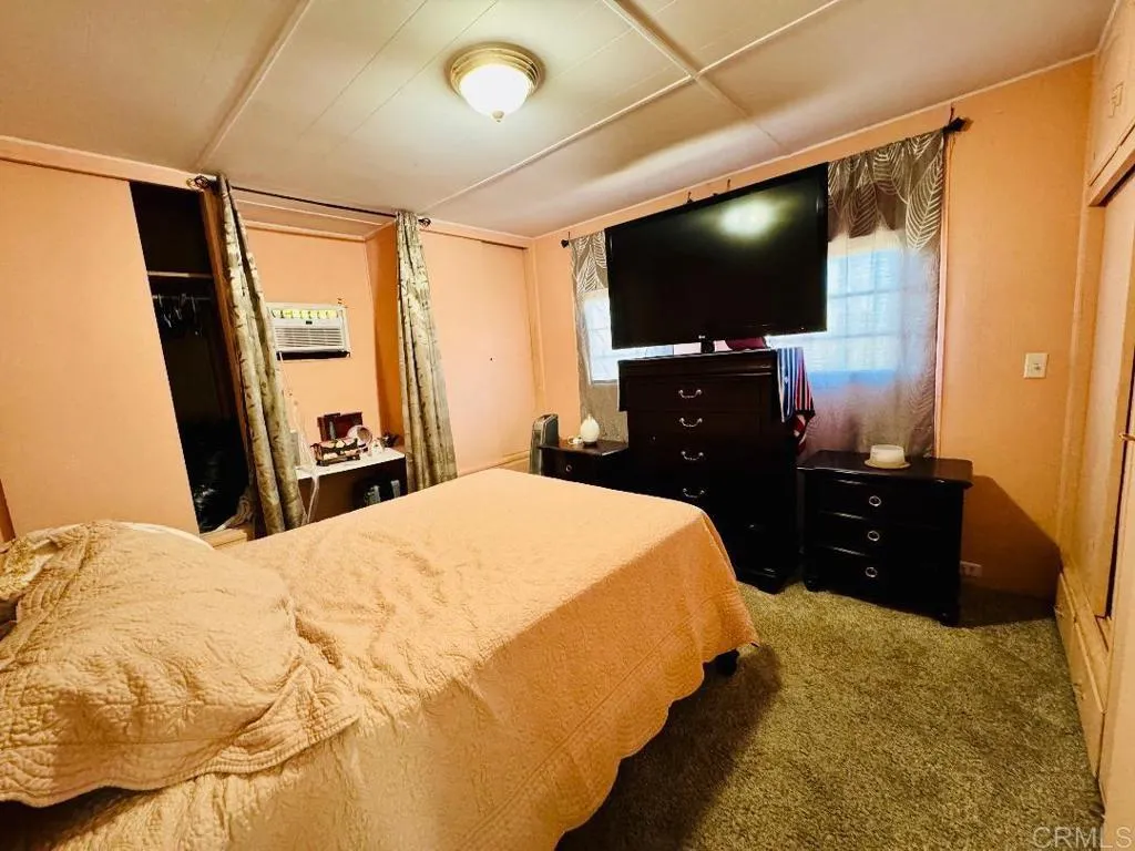 https://cdn.realtyfeed.com/cdn/127/306553693/b7d0cffcd1420c760df42c5da1d57f86.webp