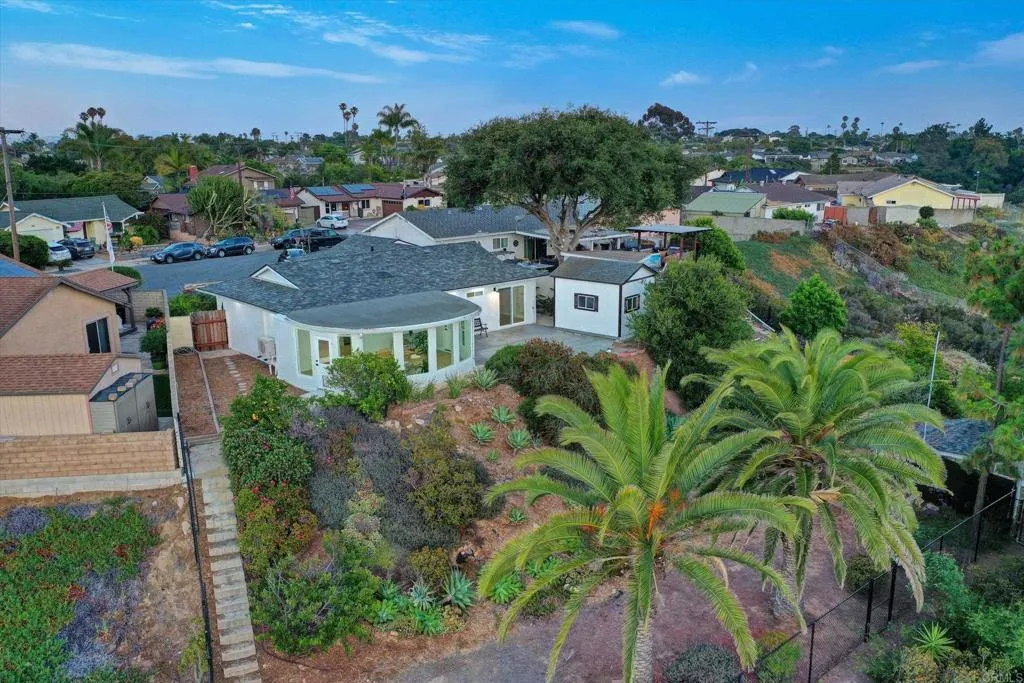 https://cdn.realtyfeed.com/cdn/127/306553790/aa75806f24d1d3e6e00de1cf4eddb546.webp