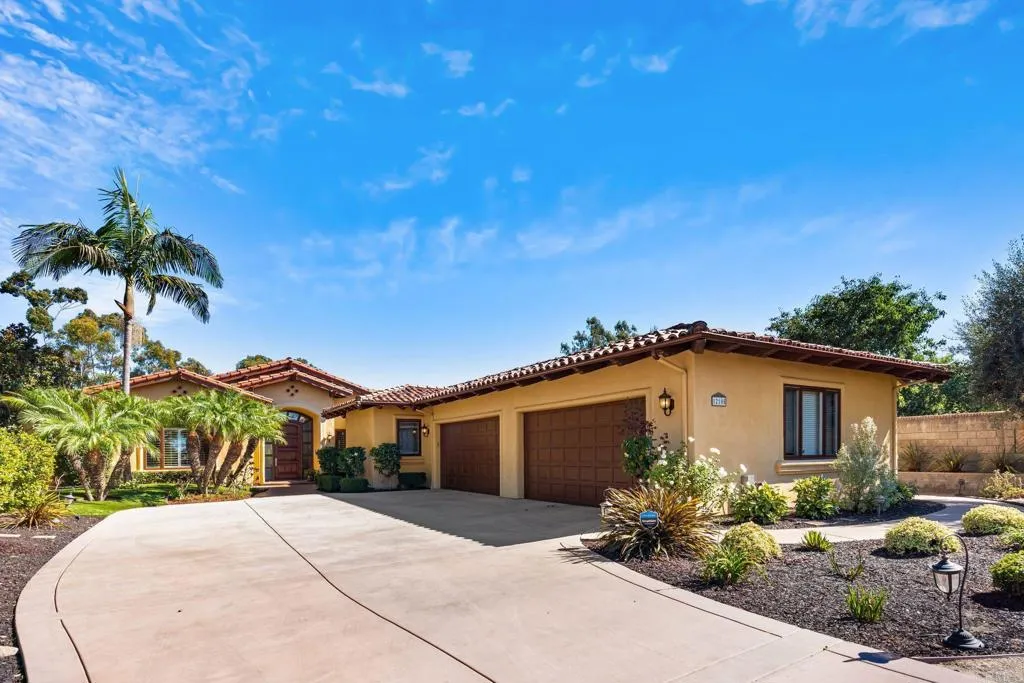 https://cdn.realtyfeed.com/cdn/127/306553948/3de56fa0c8f99cb7b3145318a702364e.webp