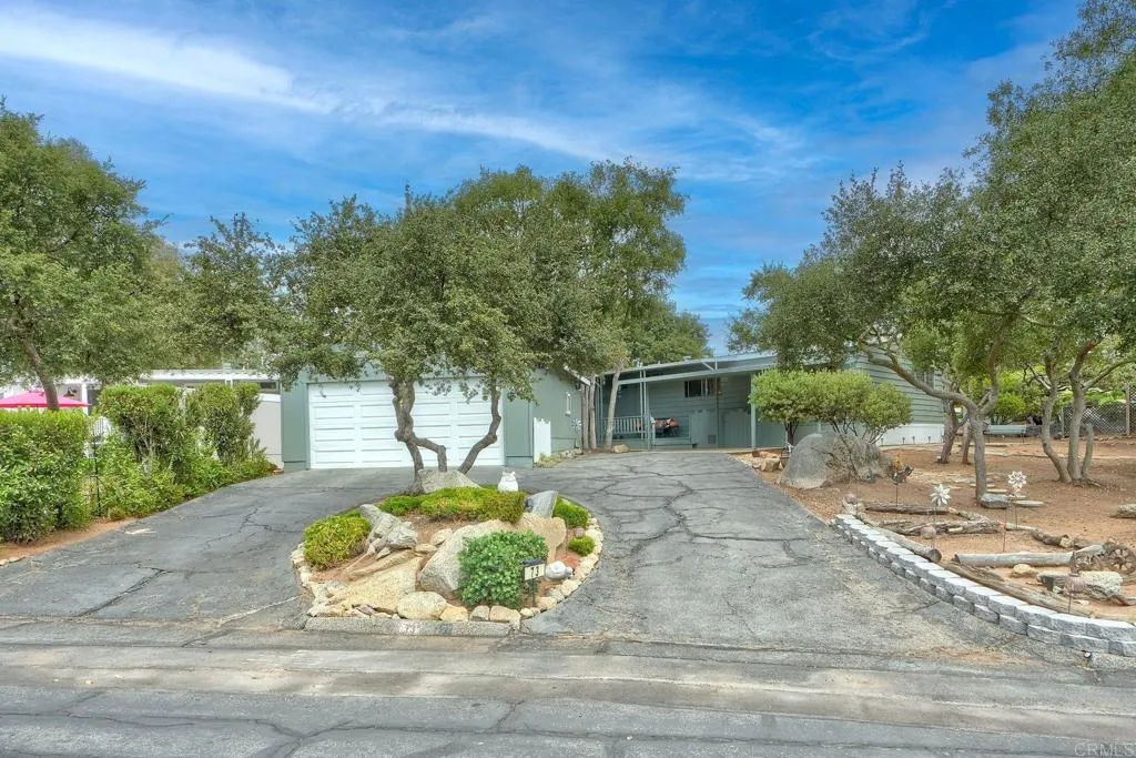 https://cdn.realtyfeed.com/cdn/127/306554040/043788a35c8b440634c977d314c4a6cb.webp