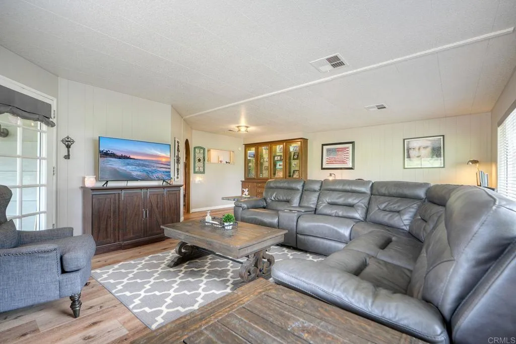 https://cdn.realtyfeed.com/cdn/127/306554040/62790e84c379d9ee8cab17af0d350c45.webp