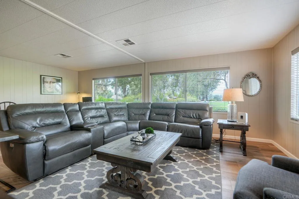 https://cdn.realtyfeed.com/cdn/127/306554040/793847015229ff535c5cf55faeb3730f.webp