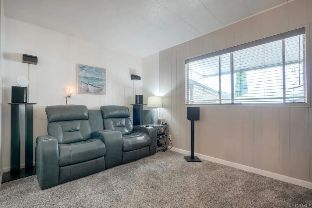 https://cdn.realtyfeed.com/cdn/127/306554040/8d2425ca0ccb3989c5d7debfd9d75c72.webp