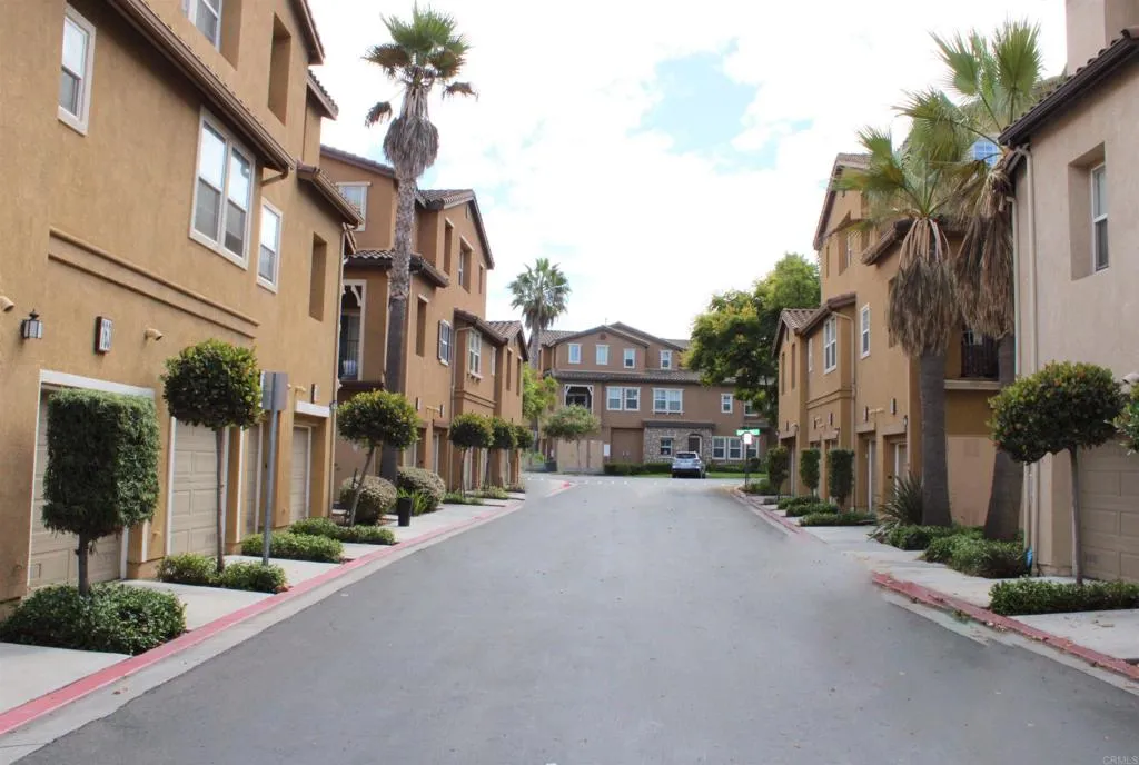 Photo #3: PTP2507409 Listing 