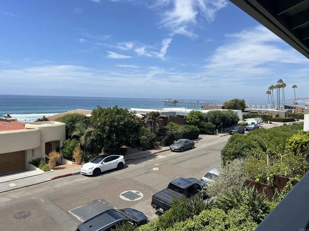 La Jolla, CA 92037